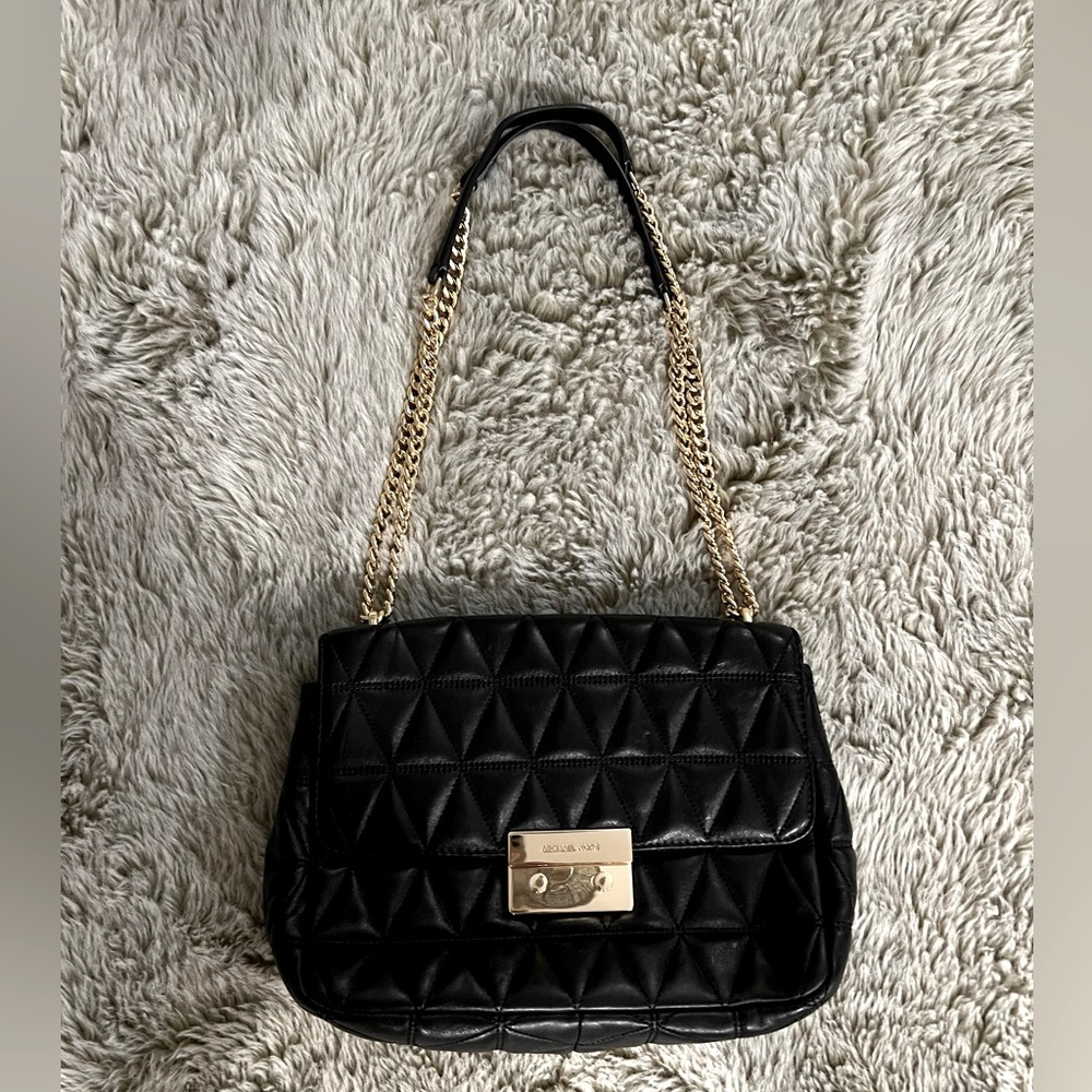 COPY - Michael Kors Quilted Chain Bag Crossbody or Shoulder Black with Gold Har…